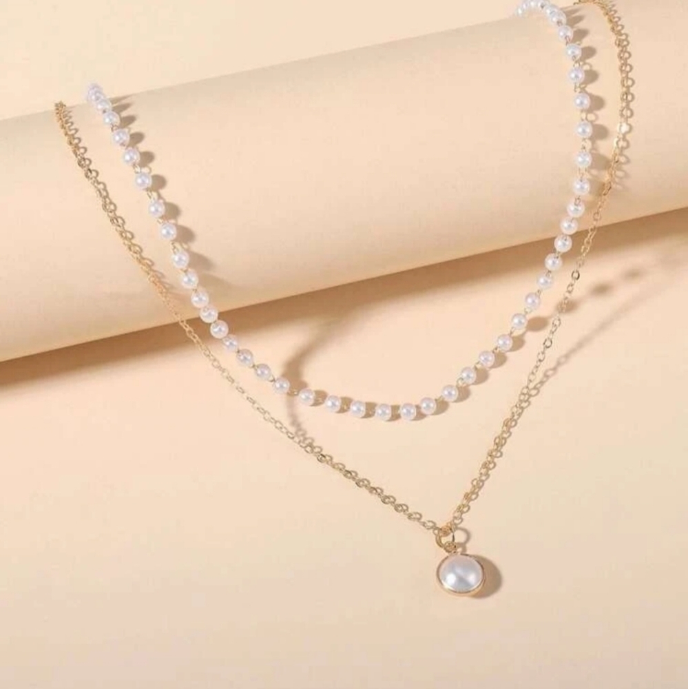 *Jan* Faux Pearl Layered Necklace - Picture 2 of 3